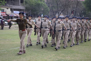 पुलिस जवानों ने की रिहर्सल