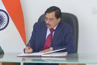 Delhi: Sushil Chandra took charge as the 24th Chief Election Commissioner (CEC) today