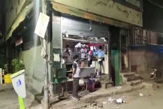 no-effect-of-night-curfew-in-gurugram-on-first-day-most-shops-open-after-9-pm