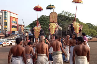 തൃശ്ശൂർ പൂരം ചടങ്ങുകൾ  ചീഫ് സെകട്ടറി  കൊവിഡ് നിയന്ത്രണങ്ങളോടെ പൂരം  chief secretery  Pooram  Thrissur Pooram with covid restrictions  Negative test result mandatory