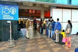 corona testing in Raipur railway station