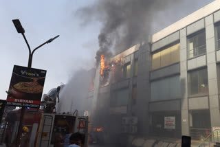 Fire breaks out at Ghaziabad shopping mall