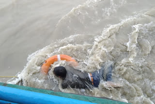 The passenger fell into the river from the moving vessel and survive by help of driver in sagar south 24 pargana