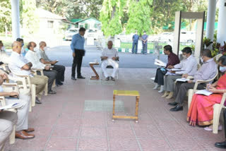 CM yadiyurappa instructs officers to take more action on transport workers