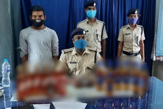 15-bottles-of-liquor-recovered-at-koderma-railway-station