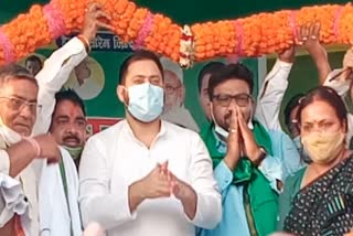 madhupur-by-election-tejashwi-yadav-addressed-rally-for-mahagathbandhan-candidate-hafeezul-ansari