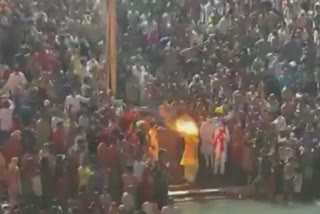 Priests perform Ganga aarti at Har Ki Pauri in Haridwar, Uttarakhand.