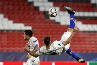 Chelsea reaches CL semis despite spectacular goal for Porto