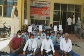 health-departments-outsourcing-employees-strike-in-palwal