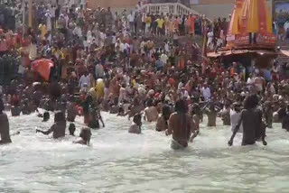 Shri Panchayati bada aakhara took royal bath in Haridwar Kumbh