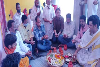 Political uproar started after Irfan Ansari worshiped at Baba temple