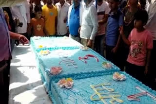 Ambedkar Jayanti jhajjar cake cut, अंबेडकर जयंती झज्जर केक काटा