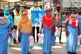 NSUI felicitates sanitation workers on Babasaheb's birth anniversary in Ranchi