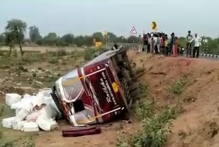 bus overturned in dholpur, bus accident in dholpur