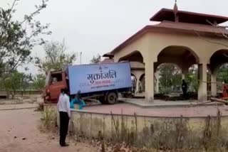 dead bodies are being taken by trucks