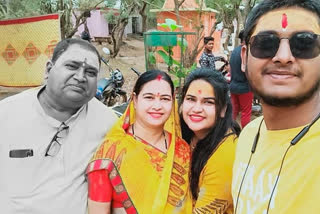 Phanendra Pandey with family