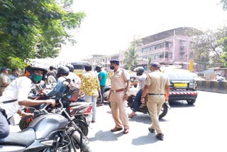 Police fine vehicles Byculla