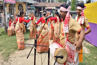 ৰঙালীৰ আনন্দত মতলীয়া বিলাসীপাৰাবাসী