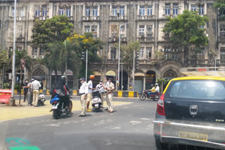 As the 15-day curfew kicks in Mumbai wears a deserted look