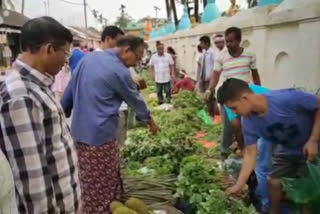 পহিলা বহাগৰ দিনটোত বৰপেটা সত্ৰত অগণন ভক্তৰ সোঁত