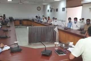 भरतपुर की ताजा हिंदी खबरें, District Collector took meeting in Bharatpur