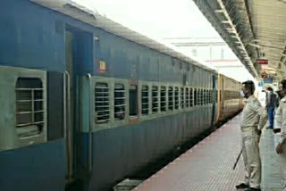 One way superfast special train will run between Panvel and Hatia