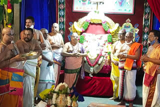 Priests and Vedic scholars who joined the duties in Yadadri