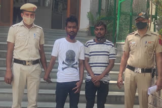 ambedkar nagar police in delhi  crinme incidents in delhi  snatching incidents in delhi  snatchers arrested in delhi  दिल्ली में दो स्नैचर गिरफ्तार  दिल्ली में चोरी की घटनाएं  दिल्ली में स्नैचिंग की वारदात