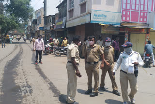 police administration on road for enforcement of corona rules in barshi
