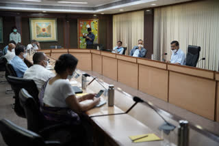 Chief Minister Arvind Kejriwal meeting on increasing corona cases