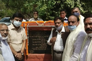 road from Fine Home Chowk in Patparganj has been named as Lord Daksha Prajapati