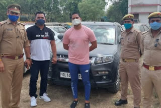 fake agreements scam in noida  fraud gang arrested in grater noida  crimei incidents in noida  ग्रेटर नोएडा कार चोरी का आरोपी  ग्रेटर नोएडा में आपराधिक घटनाएं  ग्रेटर नोएडा में कार चोरी की घटनाएं