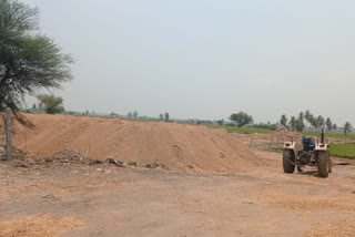 Illegal sand mining in Gangavathi