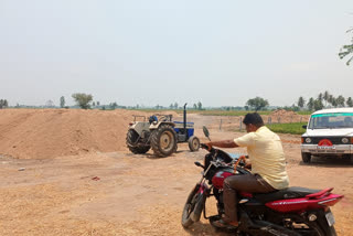 Illegal sand mining in Gangavathi