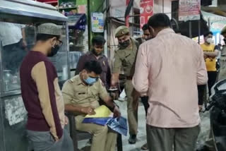 police challan for violation of corona guidelines  corona new cases in ghaziabad  corona pandemic in ghaziabad  गाजियाबाद में कोरोना के नए मामले  गाजियाबाद में कोरोना महामारी  गाजियाबाद में कोरोना गाइडलाइन