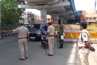 delhi police on weekend curfew