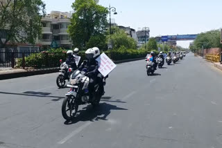 वीकेंड कर्फ्यू की पालना के लिए फ्लैग मार्च, Flag march for weekend curfew cradle