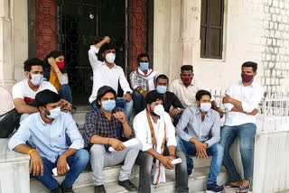 jaipur news, MJMC students protested