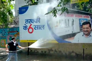 Vasantkunj councilor sanitized his area market and public place during curfew