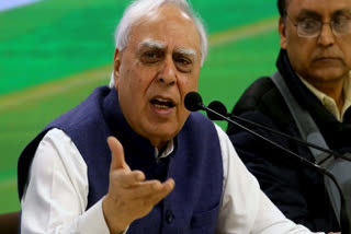 Declare national health emergency: Sibal  Declare national health emergency  Sibal demands national health emergency  ദേശീയ ആരോഗ്യ അടിയന്തരാവസ്ഥ  ദേശീയ ആരോഗ്യ അടിയന്തരാവസ്ഥ കപിൽ സിബൽ  കപിൽ സിബൽ  കപിൽ സിബൽ കൊവിഡ് വ്യാപനം  തെരഞ്ഞെടുപ്പ് കമ്മിഷൻ  സിഡബ്ല്യുസി  കോൺഗ്രസ് വർക്കിംഗ് കമ്മിറ്റി  Kapil Sibal  Kapil Sibal national health emergency  national health emergency  Congress Working Committee  CWC