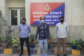 South Delhi Police arrested a snatcher