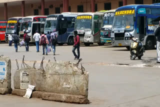 passengers-wandering-for-buses-at-raipur-pandri-bus-stand