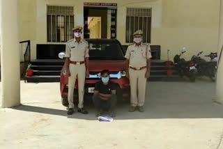 Accused arrested in bhratpur, Accused arrested with illegal weapon