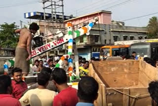 accident-between-a-dumper-and-a-motore-van-in-nandkumar-east-medinipur