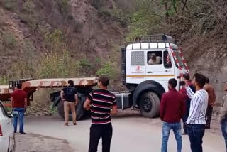 Heavy vehicles passing through the bridge over Alsade ravine in sundernagar