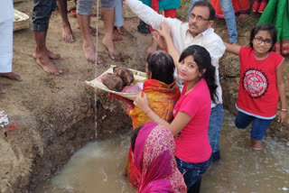 उदयमान सूर्य को अर्घ्य देने के साथ चैती छठ का समापन