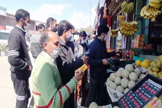 market checking in ganderbal