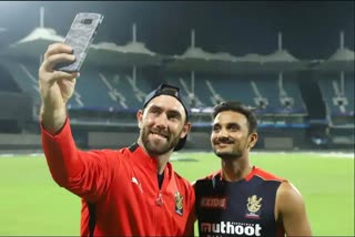 Virat Kohli Captain of Royal Challengers Bangalore on Glenn maxwell, he is getting along easily