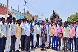 protest-against-private-vehicles-in-surapura