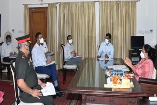 governor-baby-rani-maurya-took-review-meeting-on-the-increasing-cases-of-corona